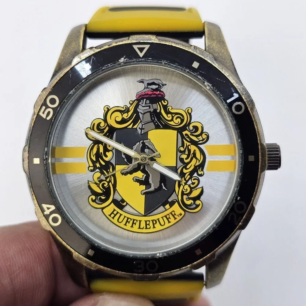 Harry Potter‎ Hufflepuff Men' Watch 44MM Gray Dial Yellow Bands New Battery